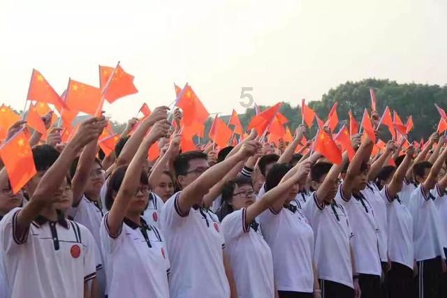 生完二胎到底结扎好还是上环好呢？游戏画面