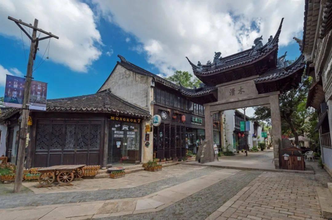 卖假茅台者取保候审期间搞电诈 判了!
