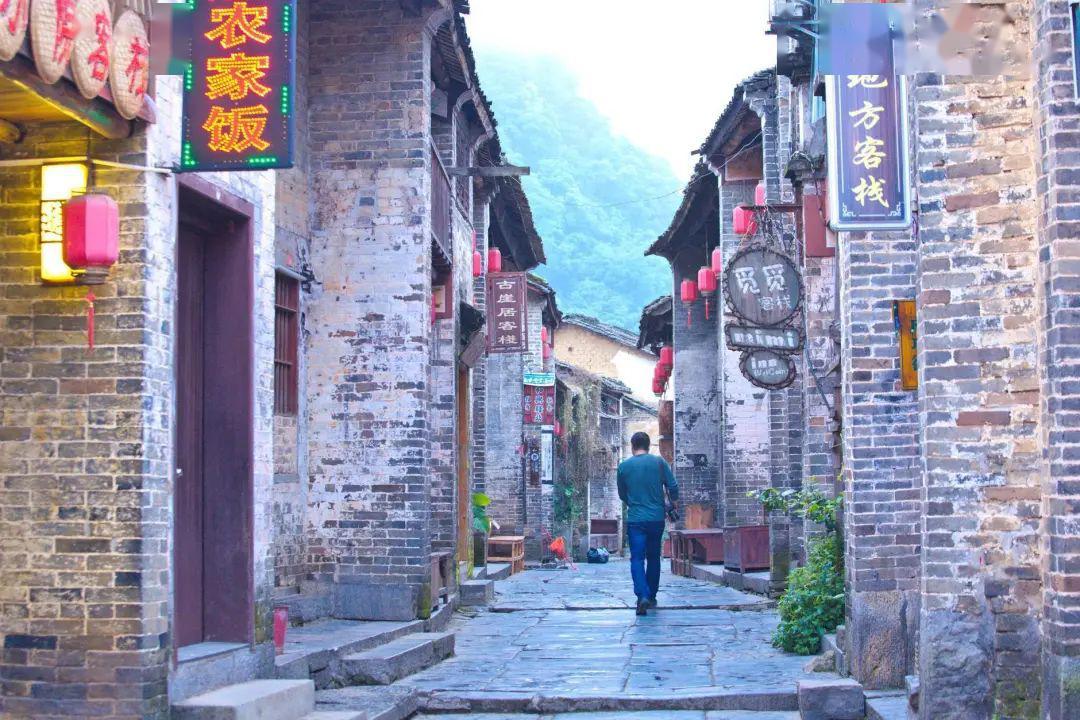 cbs300火花塞下面的小孔叫什么游戏画面